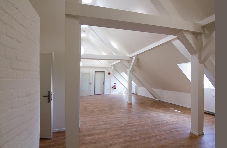 Jenfelder Au Dachgeschoss-1